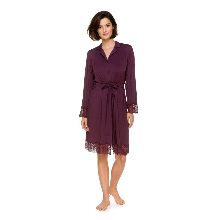 Camisón largo violeta corte amplio de perfil